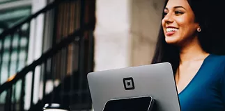 Customer support representative using AI tools